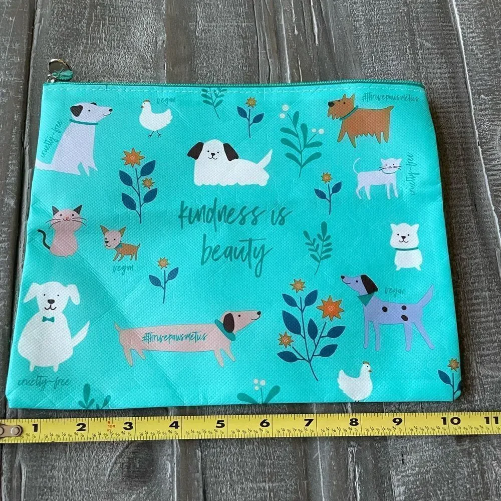 Thrive Causemetics Dog Print Blue Zipper Cosmetic Travel Bag